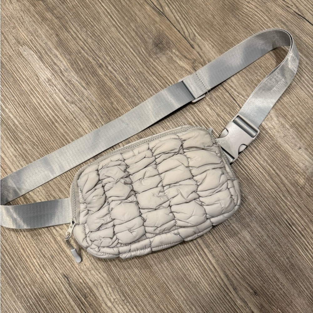 Puffer belt bag